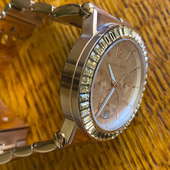 NWOT Michael Kors Dylan Rose Gold MK5412 Ladies Quartz Watch - Picture 8 of 9